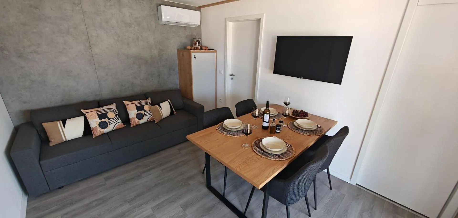 Vikendica Adriaticoast Holiday Apartments- Dalmatian Dream